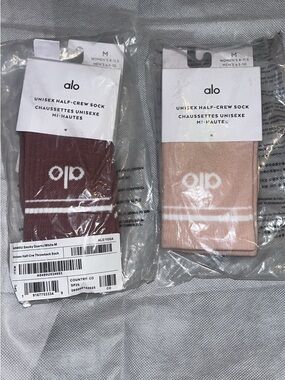 ALO Yoga Unisex Half-Crew Socks - Deep Mauve and Light Pink (2-Pack)